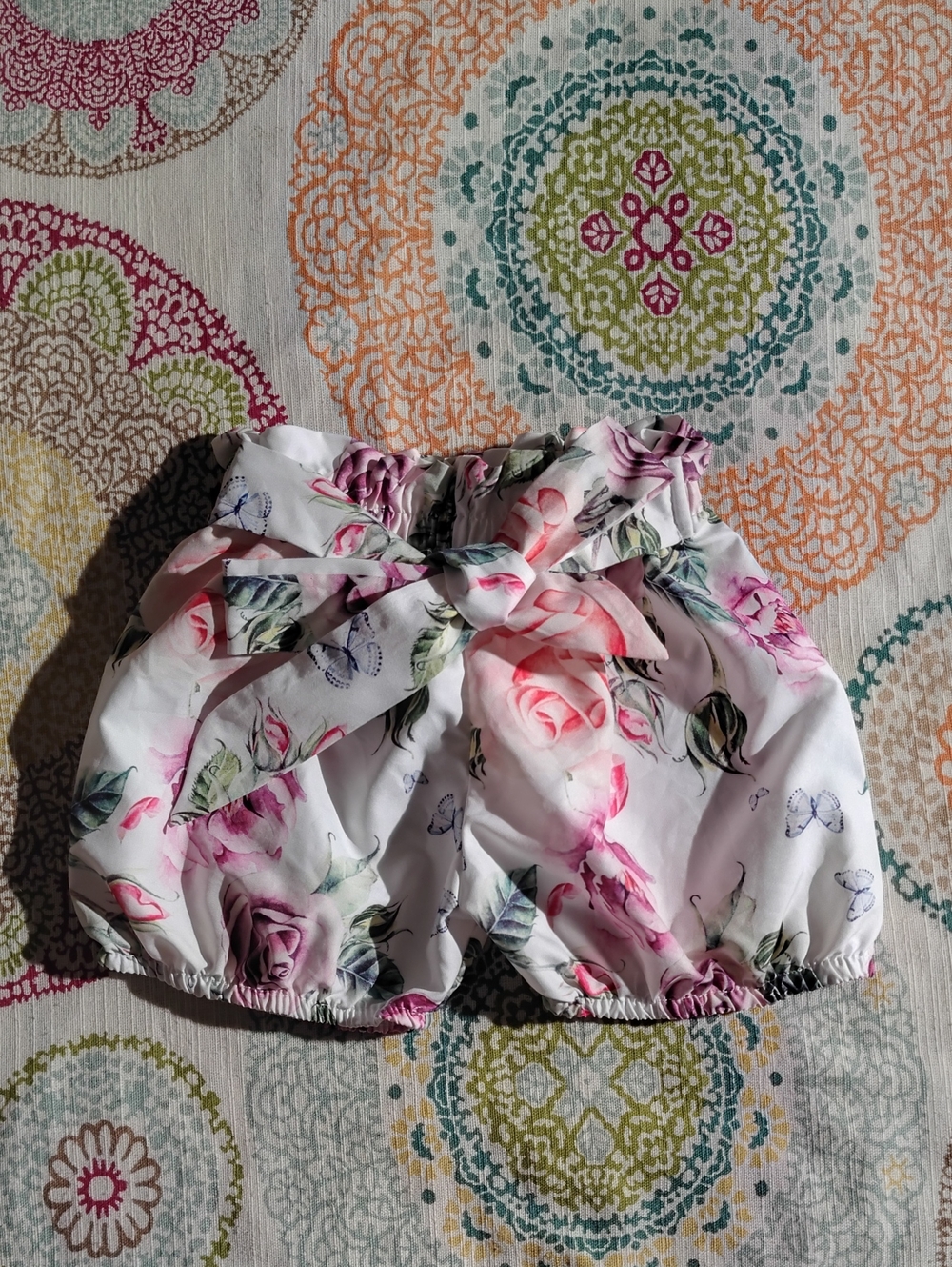 • Baby Girl White Bubble Shorts Pink Rose Floral Print with Bow Waist